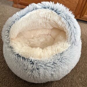 Cozy Fluffy Cat Bed